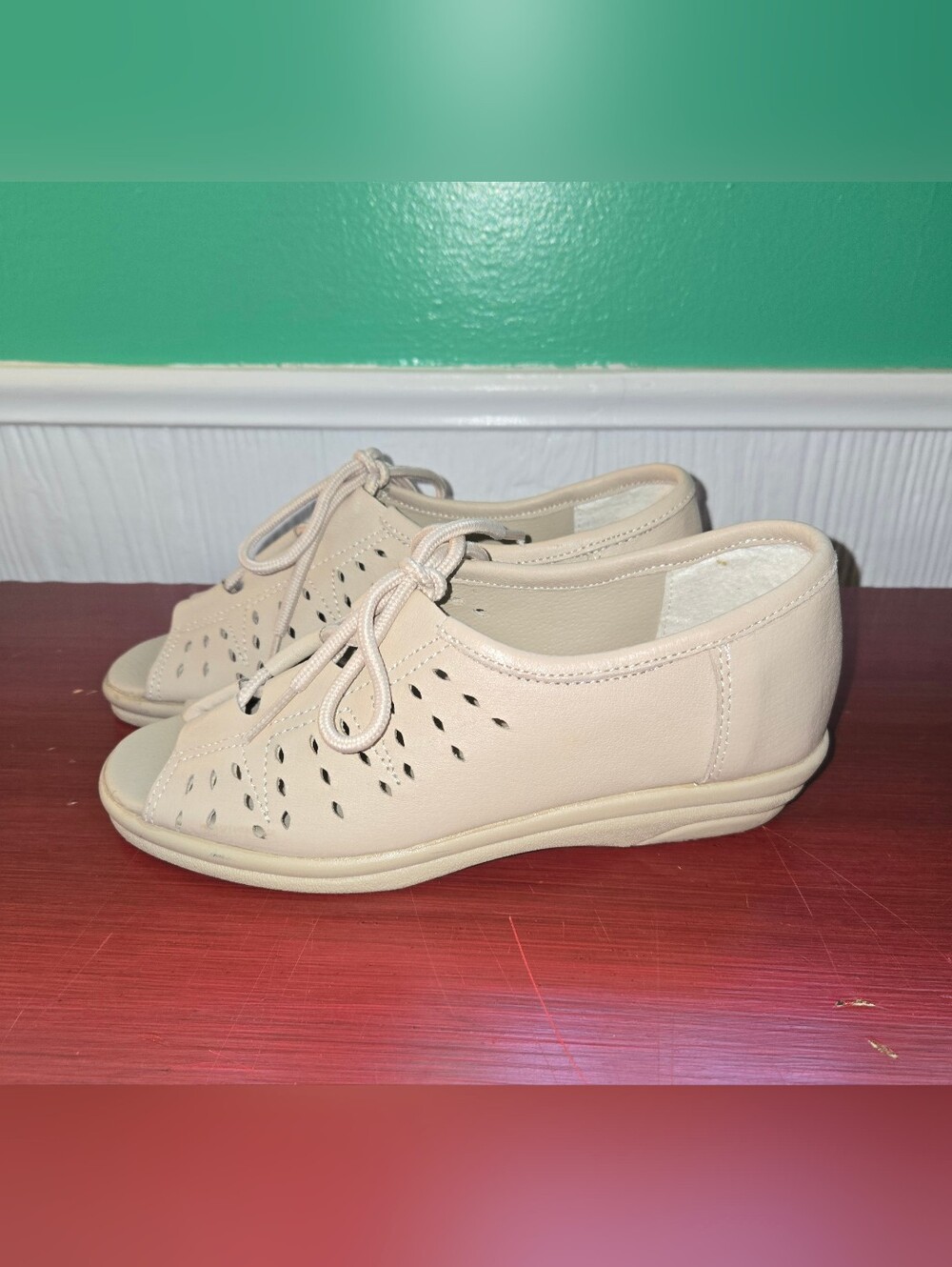 No Brand Orthopedic Tearshape Cutout Lace Up Beige Sandals Sz 5W